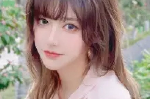 没想到出轨传闻线个月后许凯竟走上了另一条上坡路