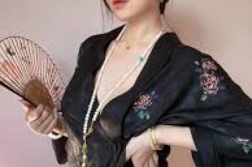 日本90万男网红被控劈腿17女前女友崩溃曝光：连都不放过！