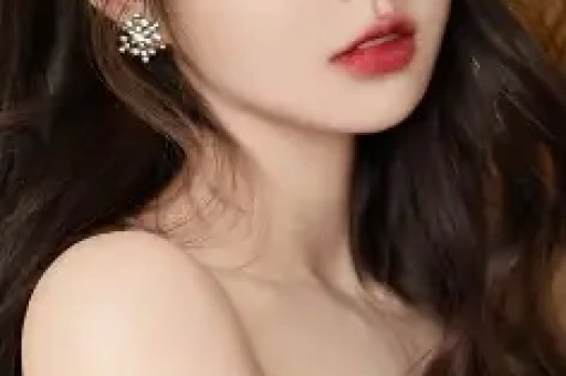 曝二字功夫巨星老婆出轨自家里偷情被老公抓奸成龙吴京被猜测